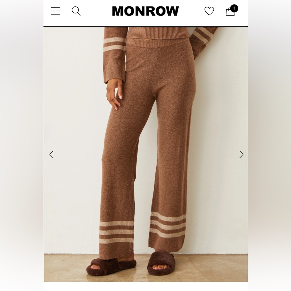 MONROW Plush Stripe Straight Leg Sweat in Latte. Size Small. Never worn.